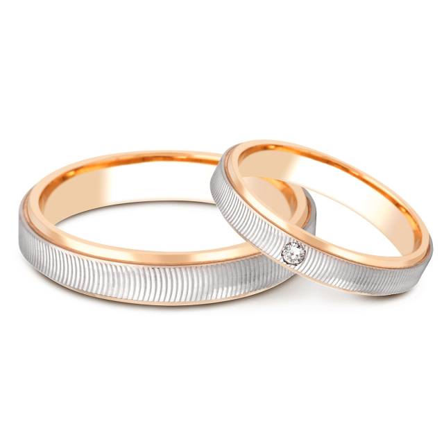Обручальное кольцо из комбинированного золота с бриллиантом TIAMO (047956)