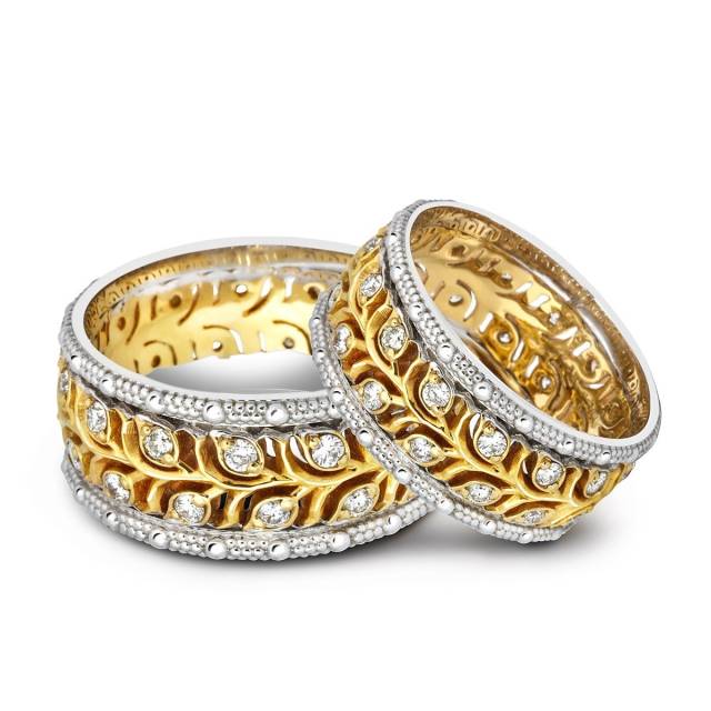 Кольцо обручальное из комбинированного золота с бриллиантами (002069)