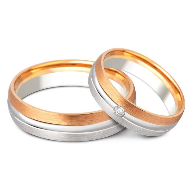 Обручальное кольцо из комбинированного золота с бриллиантом (002919)