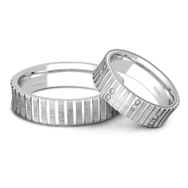 Обручальное кольцо из белого золота с бриллиантами TIAMO (000108)