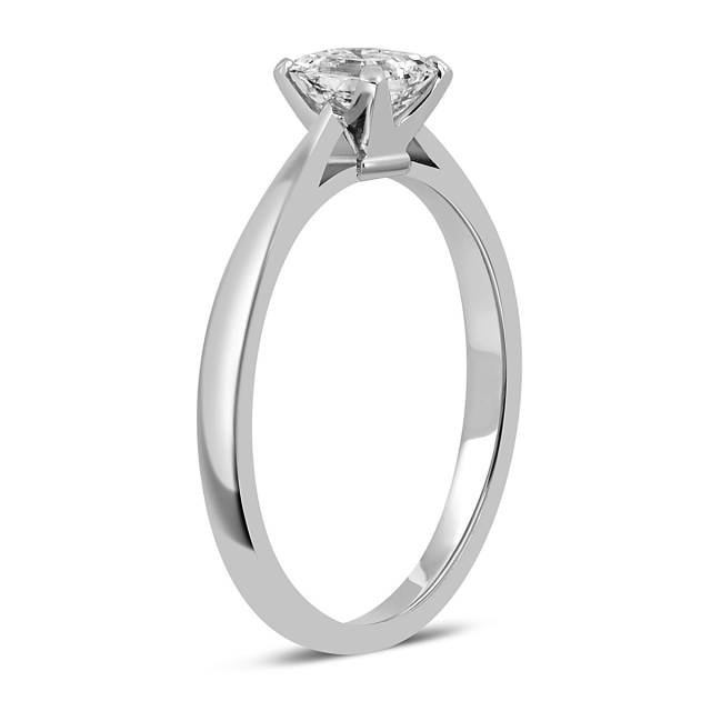 Помолвочное кольцо из платины с бриллиантом (055719)