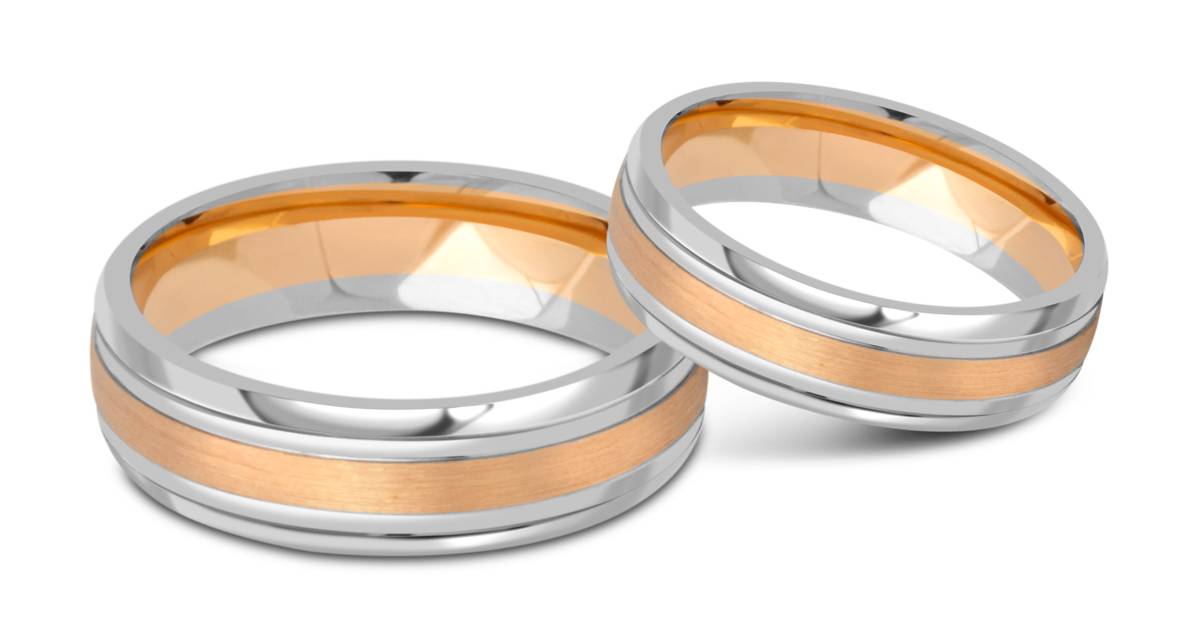 Обручальное кольцо из комбинированного золота (041424)
