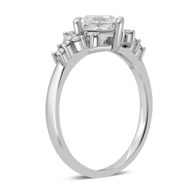 Помолвочное кольцо из белого золота с бриллиантами (047546)