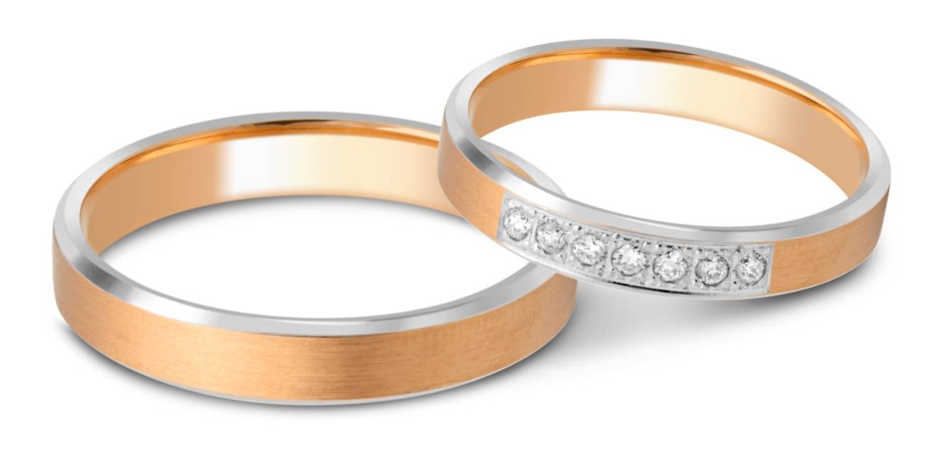 Обручальное кольцо из комбинированного золота с бриллиантами (028799)