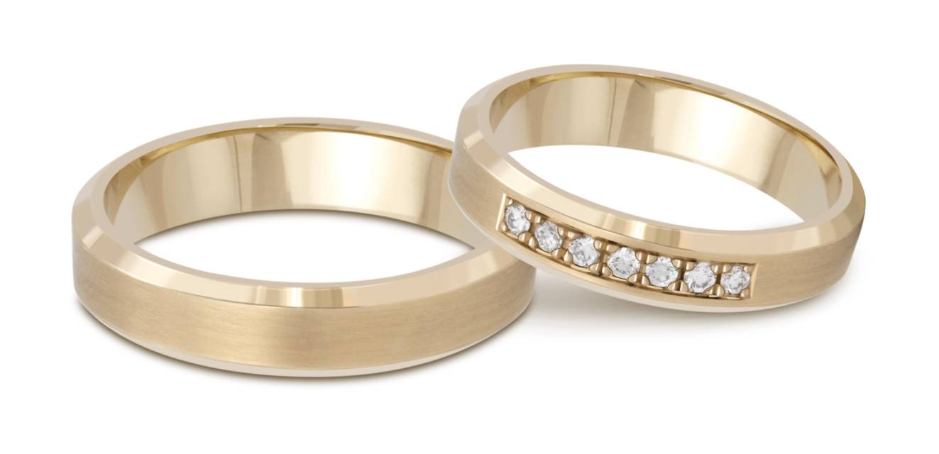 Обручальное кольцо из матового белого золота (не родированное) с бриллиантами (041375)