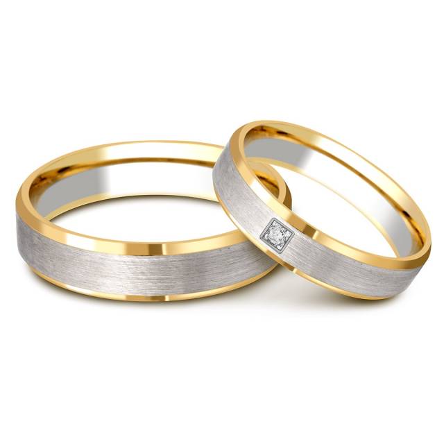 Обручальное кольцо из комбинированного золота с бриллиантом (049488)
