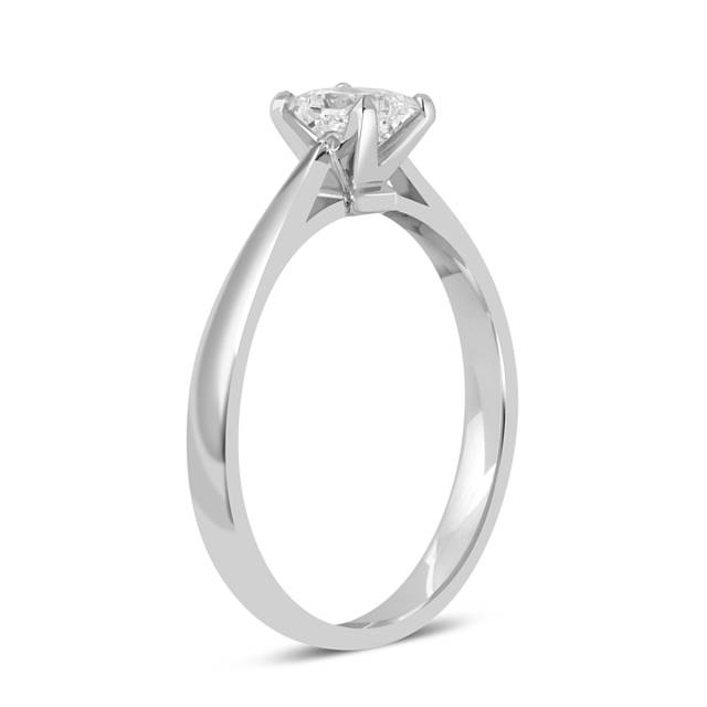 Помолвочное кольцо из платины с бриллиантом (048187)