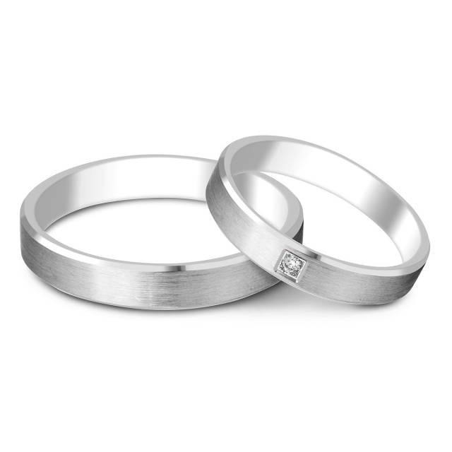 Обручальное кольцо из белого золота с бриллиантом (010484)