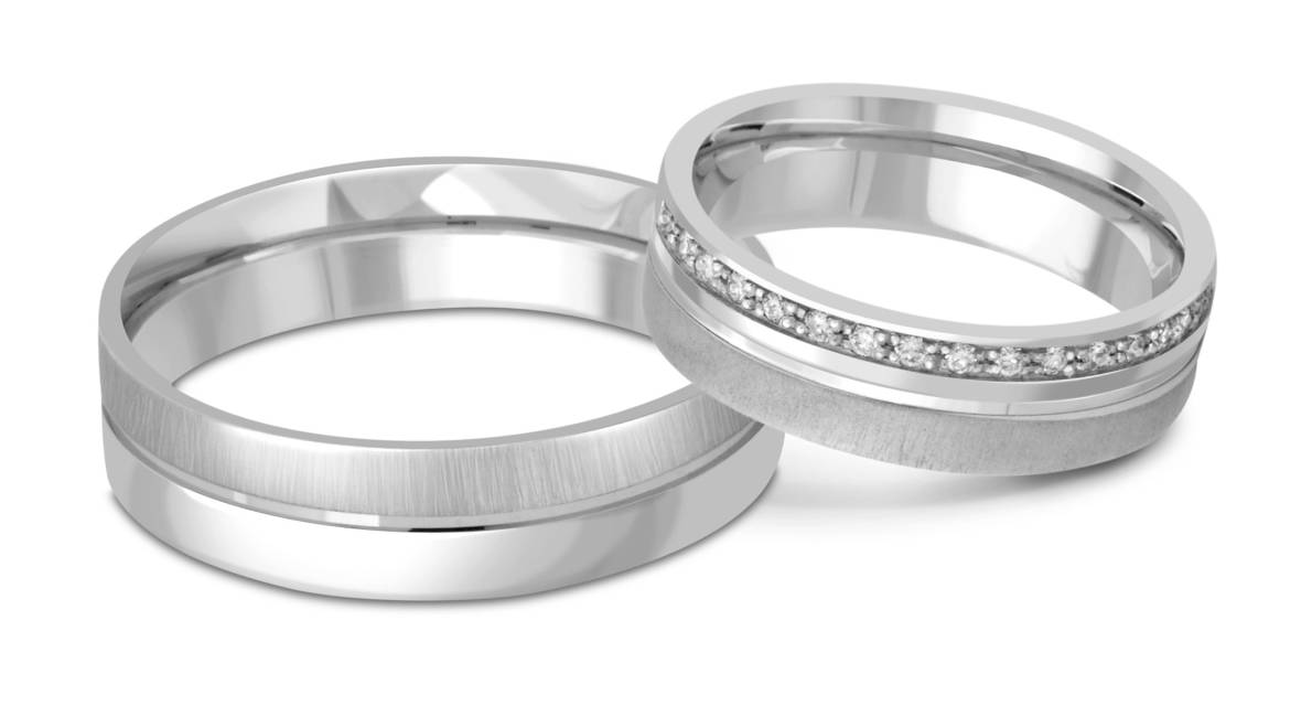 Обручальное кольцо из белого золота с бриллиантами (041783)