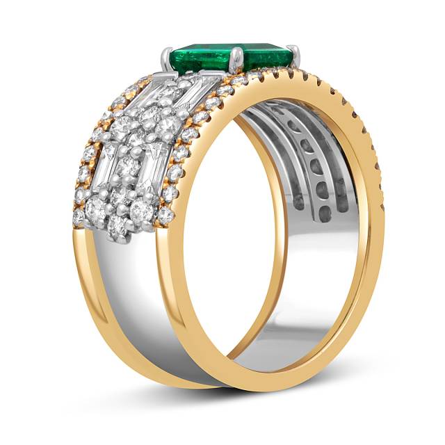 Кольцо из комбинированного золота с бриллиантами и изумрудом "Crivelli" (052505)