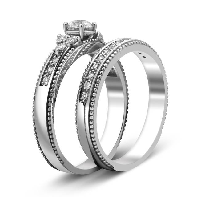 Обручальное кольцо из белого золота с бриллиантами (028176)