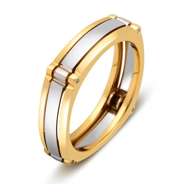 Обручальное кольцо из комбинированного золота с бриллиантами (027071)