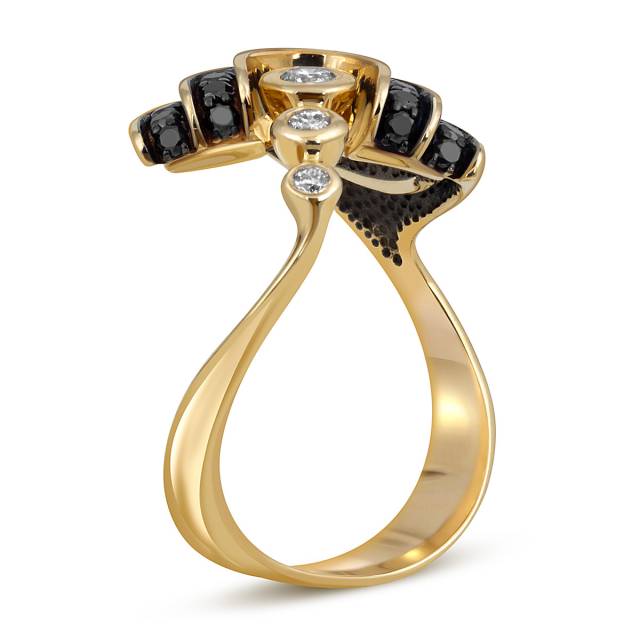 Кольцо из жёлтого золота с бриллиантами (053800)
