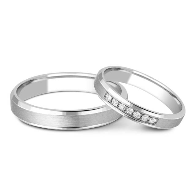 Обручальное кольцо из платины с бриллиантами (024085)