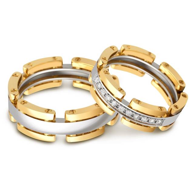 Обручальное кольцо из комбинированного золота с бриллиантами (026103)