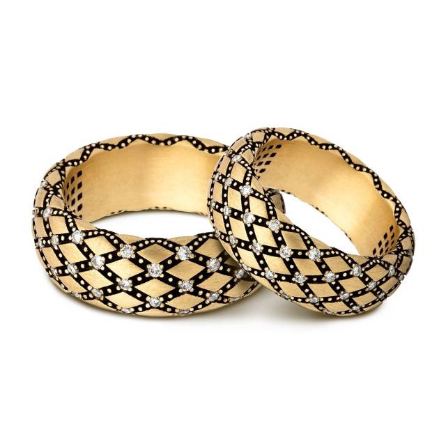 Обручальное кольцо из жёлтого золота с бриллиантами (024486)