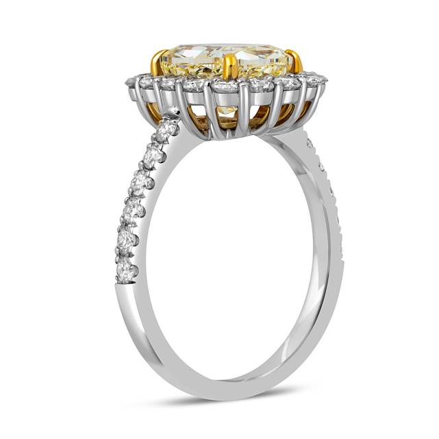 Помолвочное кольцо из белого золота с бриллиантами (048212)