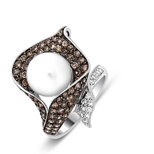 Кольцо из белого золота с бриллиантами и жемчугом (021201)