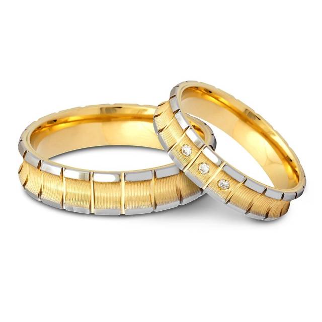 Обручальное кольцо из комбинированного золота с бриллиантами Tiamo (014936)