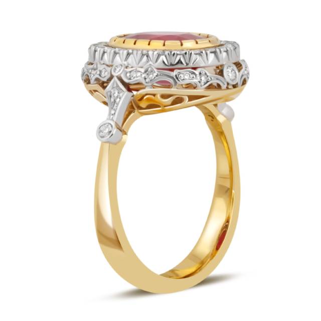 Кольцо из комбинированного золота с бриллиантами и рубином (039877)