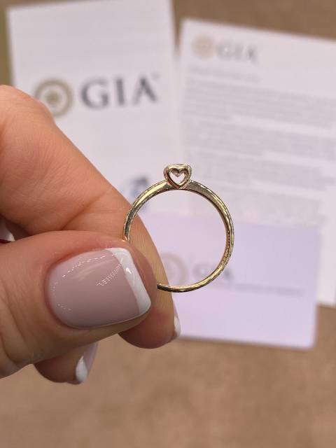Помолвочное кольцо из красного золота с бриллиантом (031339)