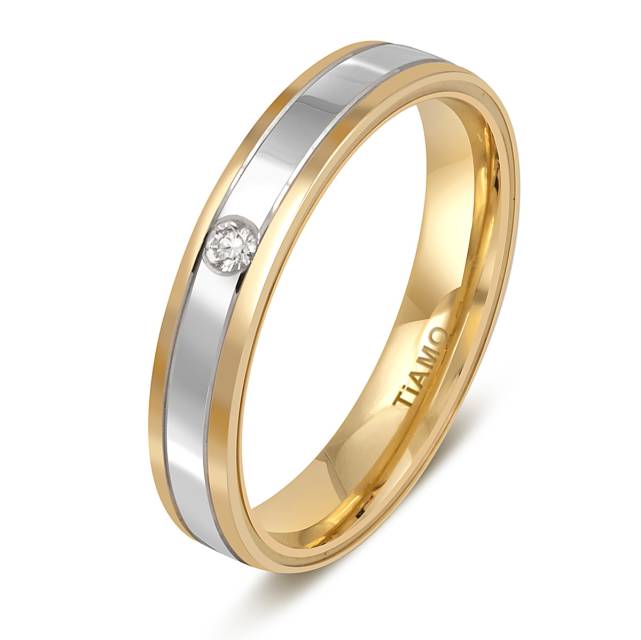 Обручальное кольцо из комбинированного золота с бриллиантом TIAMO (052878)