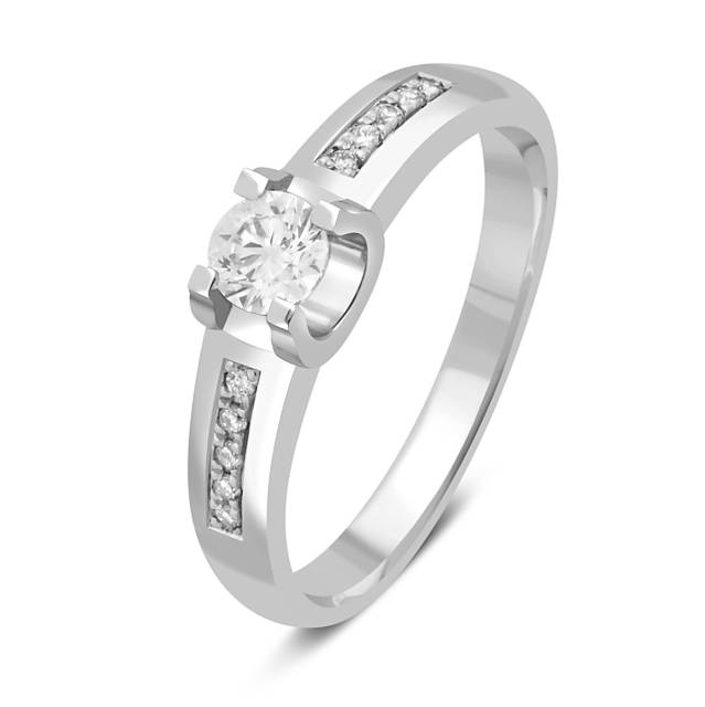 Помолвочное кольцо из платины с бриллиантами (046813)
