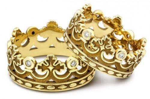 Эксклюзивное обручальное кольцо из жёлтого золота с бриллиантами Корона 16.5