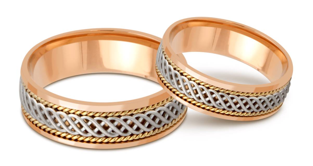 Обручальное кольцо из комбинированного золота (036234)