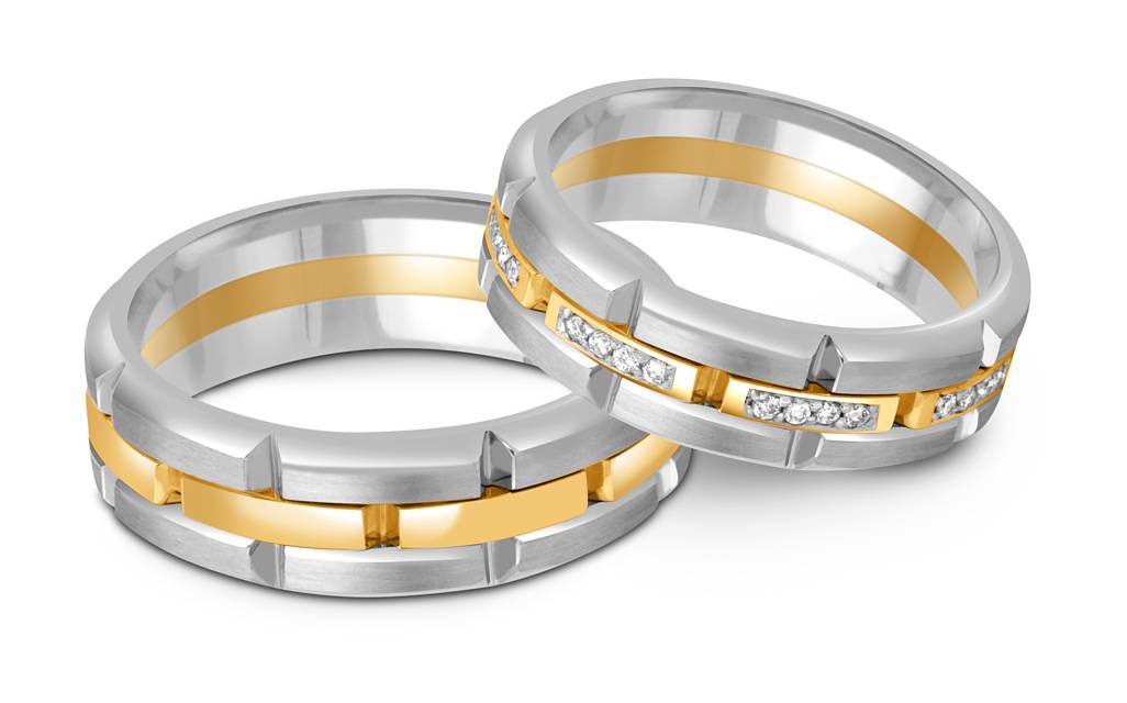 Обручальное кольцо из комбинированного золота с бриллиантами (052448)