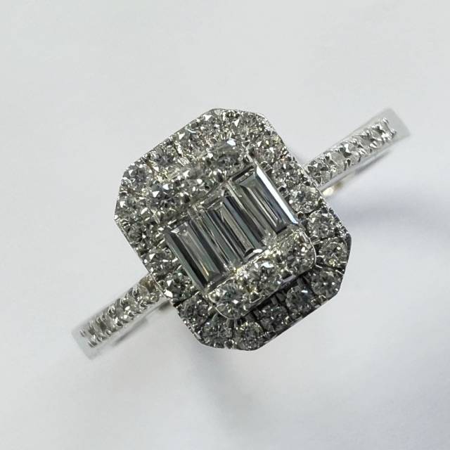 Кольцо из белого золота с бриллиантами (054600)