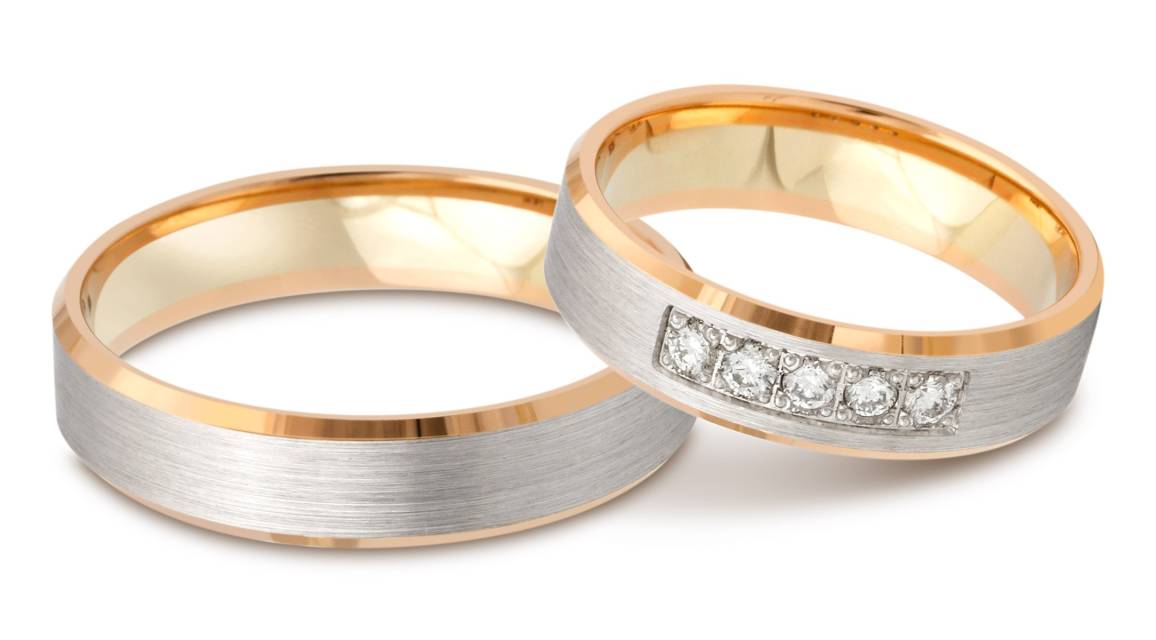 Обручальное кольцо из комбинированного золота (026078)