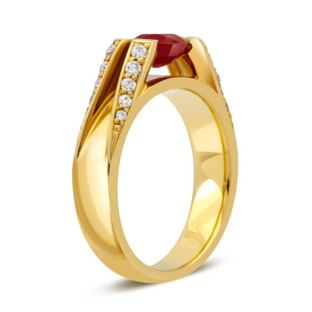 Кольцо из жёлтого золота с бриллиантами и рубином (031182)