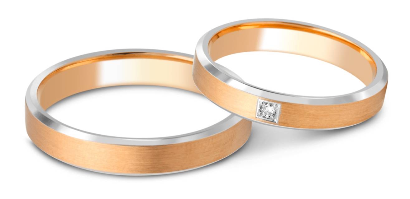 Обручальное кольцо из комбинированного золота с бриллиантом (028716)