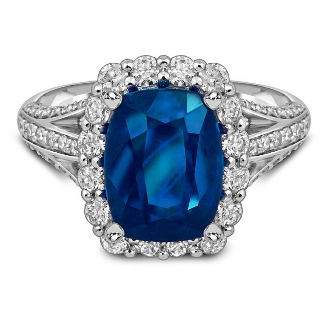 Кольцо из белого золота с бриллиантами и сапфиром (063880)