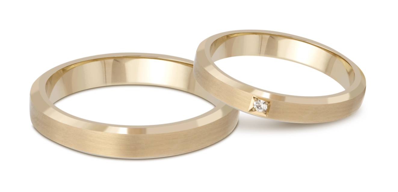 Обручальное кольцо из белого золота (не родированное) с бриллиантом (036140)
