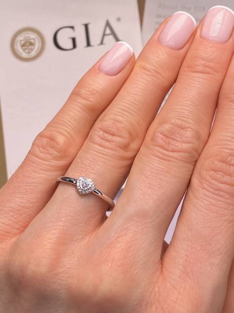 Помолвочное кольцо из белого золота с бриллиантами (054025)