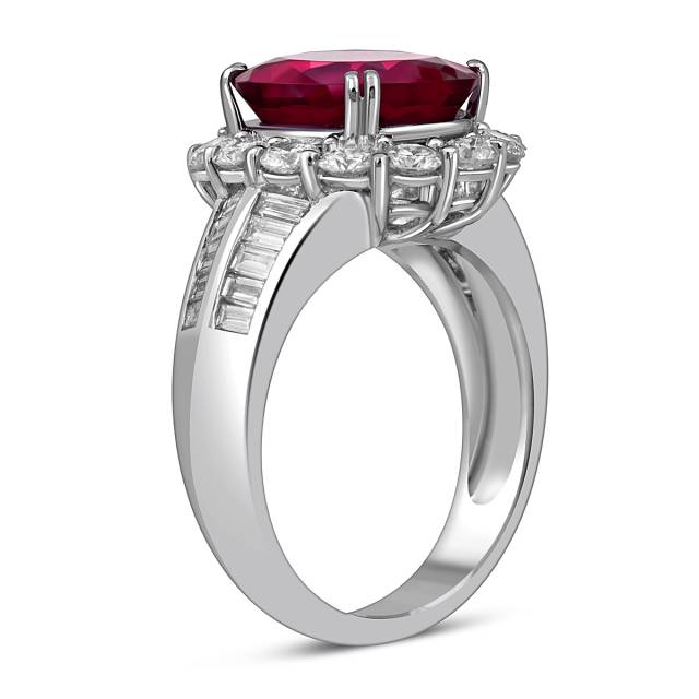 Кольцо из платины с бриллиантами и рубином (054965)